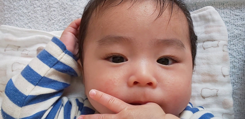 指しゃぶりはいつからいつまで？やめさせる方法や歯並びへの影響を紹介